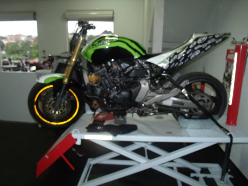 Hornet Equipe Quicks Moto Show